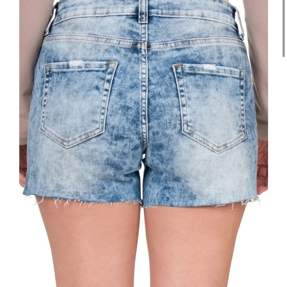 Zenana Acid Wash Distressed Denim Cutoff Shorts small - Picture 2 of 3